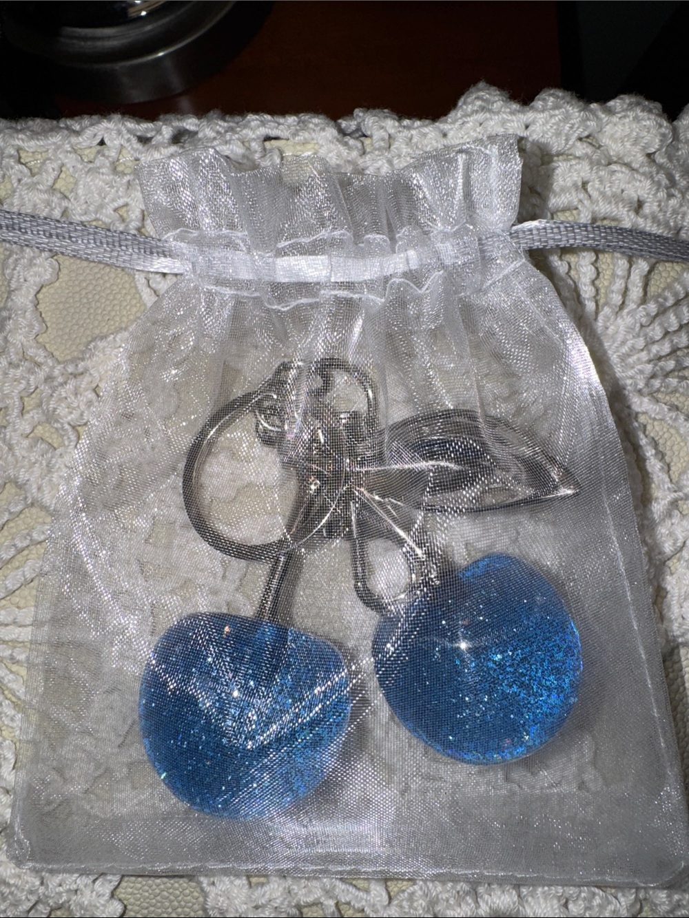 Blue Glitter Cherry Keychain Bag Charm Women’s NWOT - Picture 4 of 4